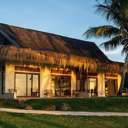 Costa Celine Beach Resort Kinablangan Extérieur photo
